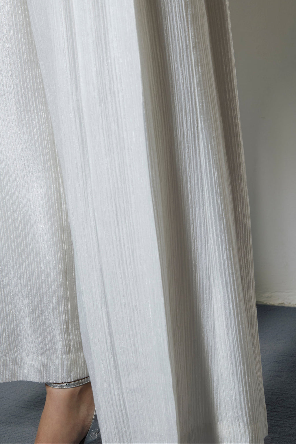 Sheen Drift Pleated Pants